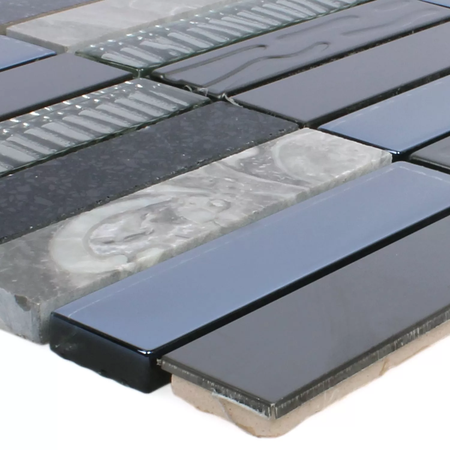 Természetes Kő Üveg Alumínium Mozaik Csempe Akrites Fekete